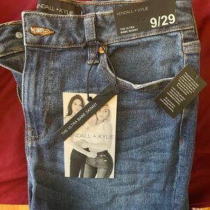NWT Kendall and Kylie The Ultra Skinny Babe Jeans
